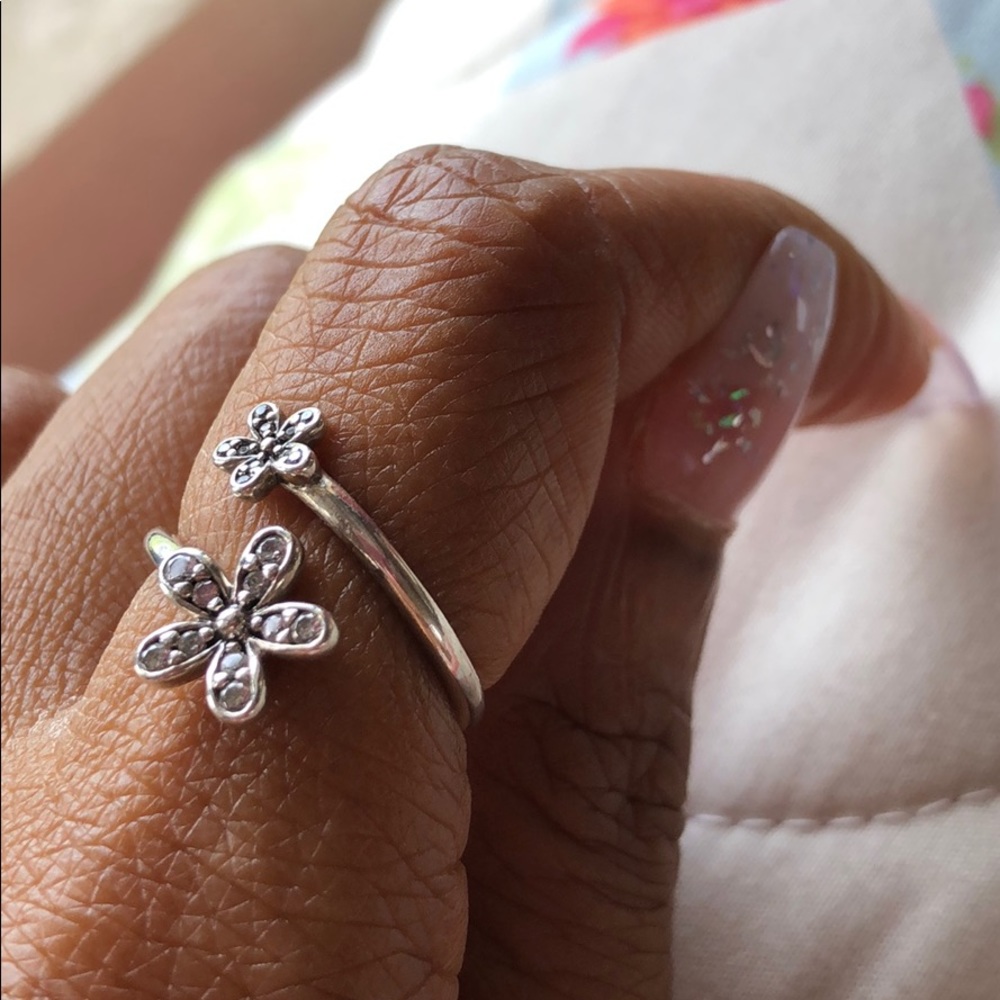 Authentic pandora ring
